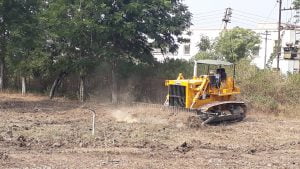 BD80 bulldozer working for land clearing